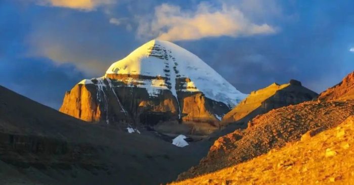Kailash, ngọn núi thiêng chưa từng được chinh phục