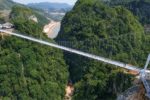 Bạch Long phá kỷ lục cầu kính dài nhất thế giới