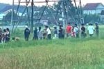 Gỡ dây vướng máy gặt, người đàn ông bị điện 35kV phóng tử vong ở Nghệ An