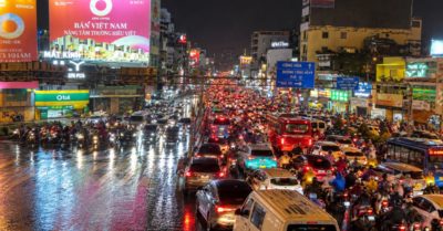 TP.HCM ngập đúng giờ tan tầm, giao thông tê liệt