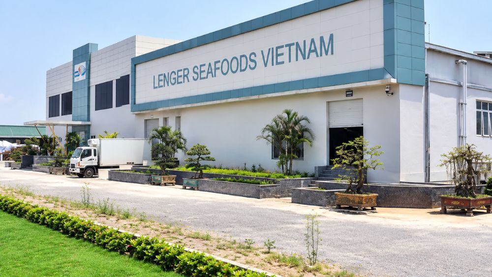Nhà máy chế biến nghêu Lenger Seafoods Vietnam tại Ninh Bình vừa được bán cho doanh nghiệp Tây Ban Nha, công suất 300 tấn/ngày.