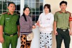 Người bán vé số nghèo nhặt được vàng, hành động khiến nhiều người xúc động