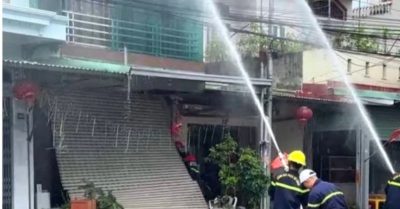 Nổ khí gas nghi rò rỉ, con trai chủ nhà bị thương