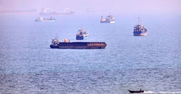 Iran lập vùng cấm mới ngoài eo biển Hormuz, cảnh báo tàu thuyền