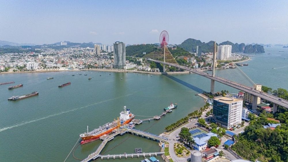 Quảng Ninh chính thức trở thành thành phố trực thuộc Trung ương thứ 8 từ 1/9, sở hữu quy mô kinh tế hơn 14 tỷ USD cùng nhiều lợi ích đặc biệt.