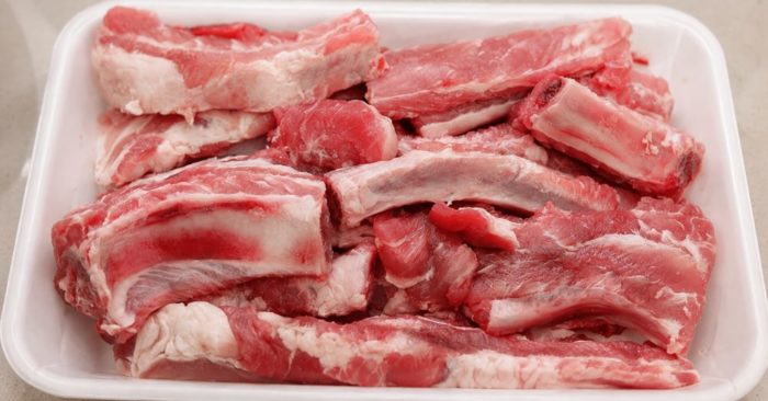 Thịt heo ngoại giá rẻ tạo sức ép lên người chăn nuôi Việt