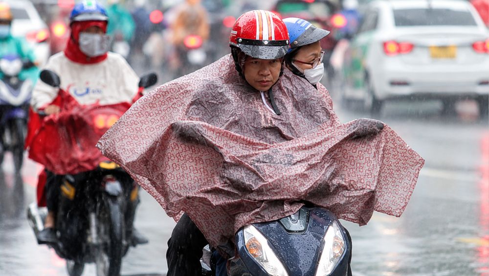 Thời tiết hôm nay 19-9: Từ Nghệ An vào Nam Bộ mưa to, có nơi mưa rất to. Nam Bộ và TP.HCM tiếp tục mưa lớn diện rộng.