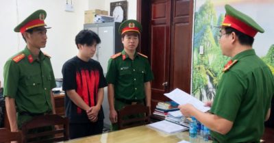 Công an Cần Thơ thu giữ lượng lớn thuốc lá điện tử